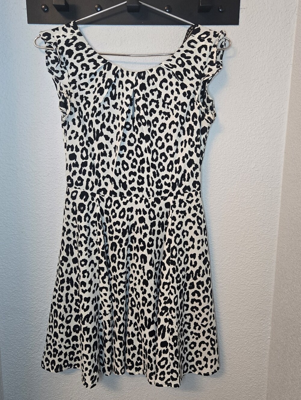 Express Black & White Leopard Print Lace Back Skater Dress Sz XS